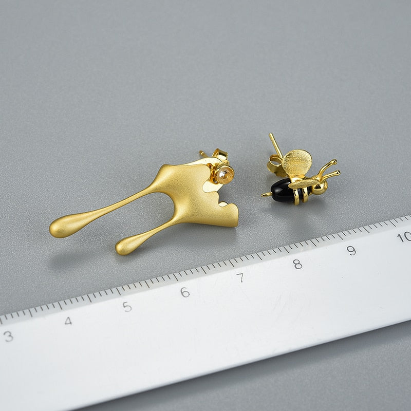 Honey Bee & Dripping Honey | Zirconia | Agate | Sterling Silver | 18K Gold | Asymmetric Stud Earrings