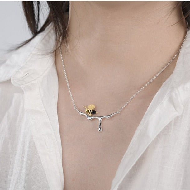 Honey Bee and Dripping Honey | Agate | Sterling Silver | 18K Gold | Necklace