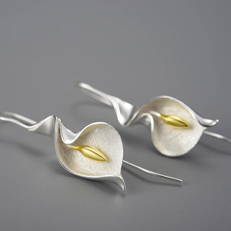 Calla Lily Flower | Sterling Silver | 18K Gold | Dangle Earrings