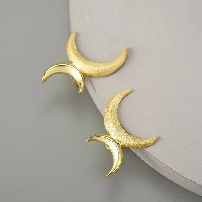 Crescent Moons | Sterling Silver | 18K Gold | Freshwater Pearl | Stud Earrings